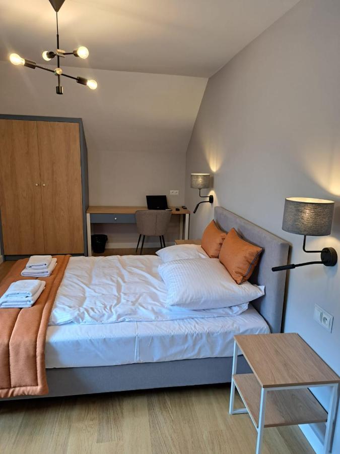 Pokoje De Luxe Figaro Płock Dış mekan fotoğraf
