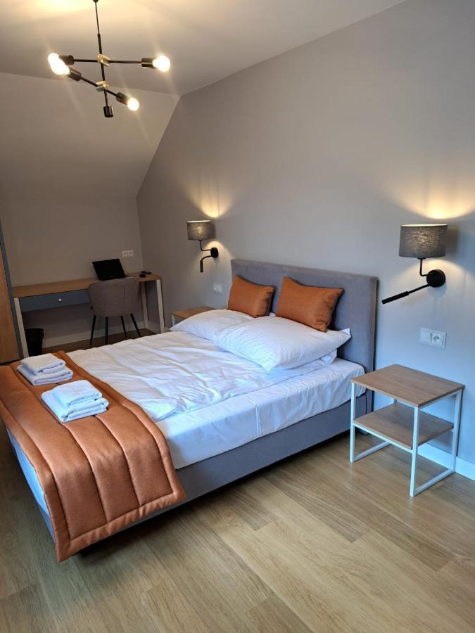 Pokoje De Luxe Figaro Płock Dış mekan fotoğraf