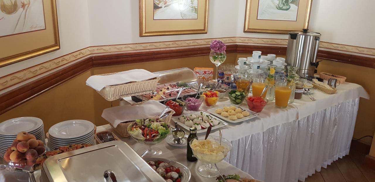 Pokoje De Luxe Figaro Płock Dış mekan fotoğraf
